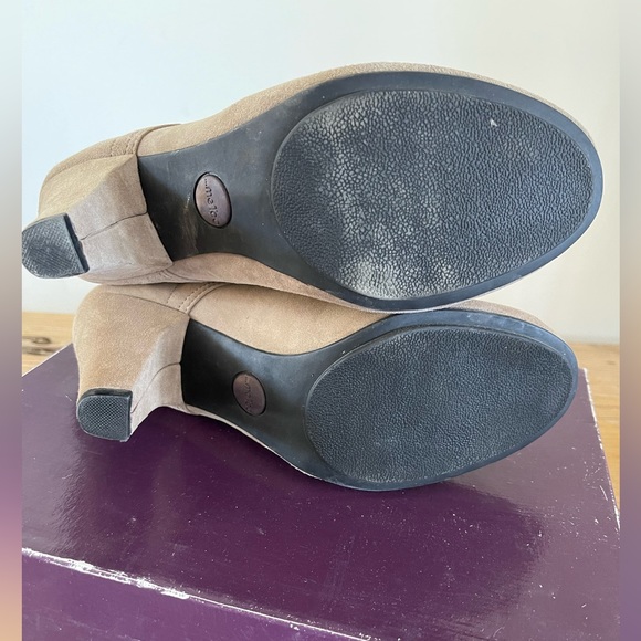 Bootie, Me Too Odelia Fango Suede - Picture 8 of 12